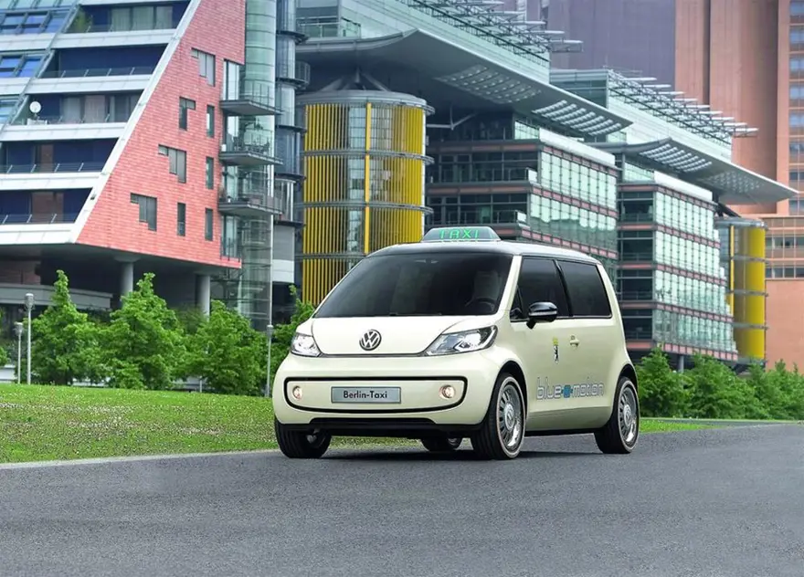 2010 Volkswagen Berlin Taxi Concept 3