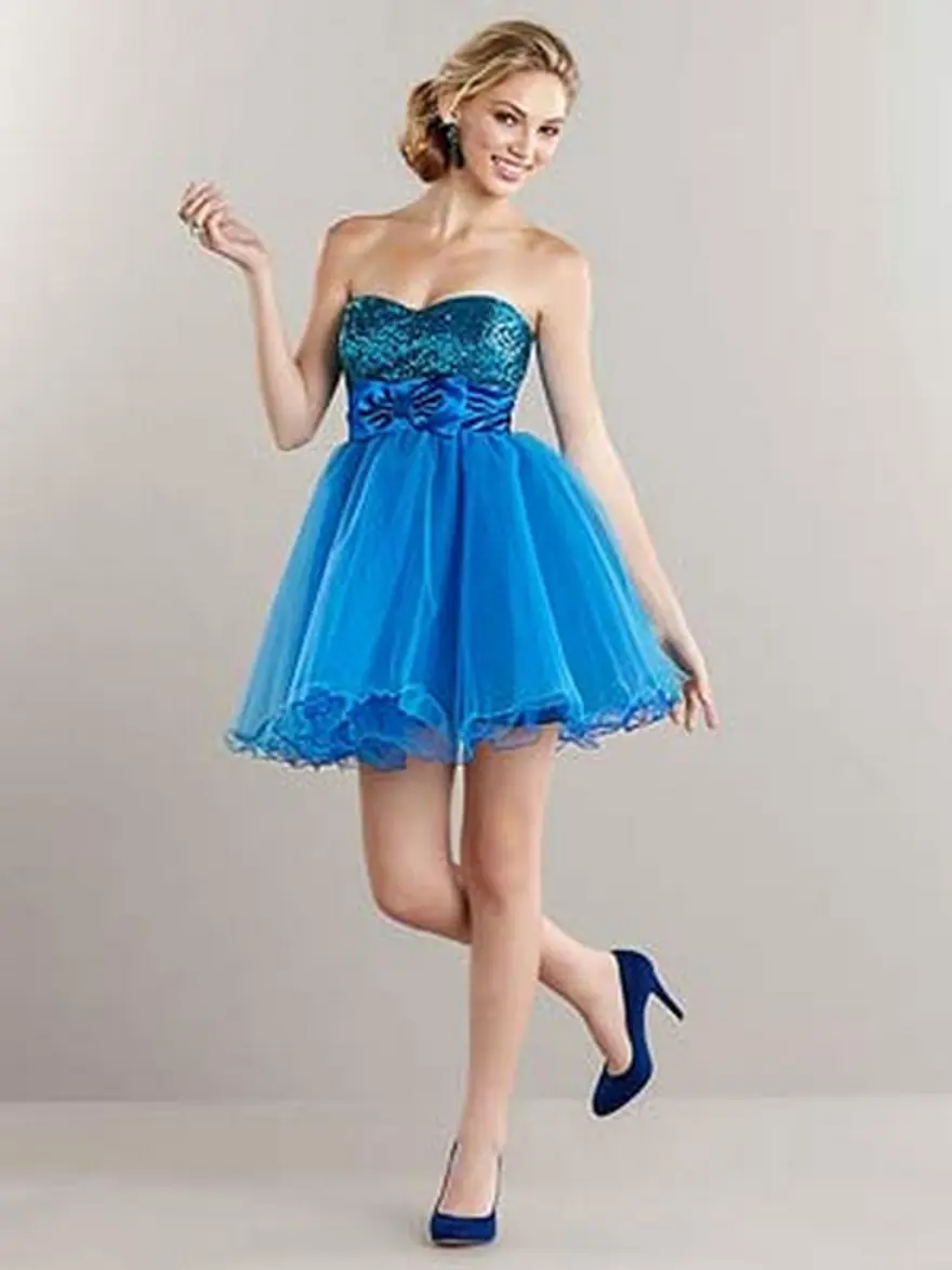 Yeni sezonda mezuniyet elbiseleri 4