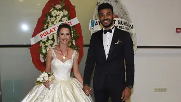 Survivor Efecan evlendi