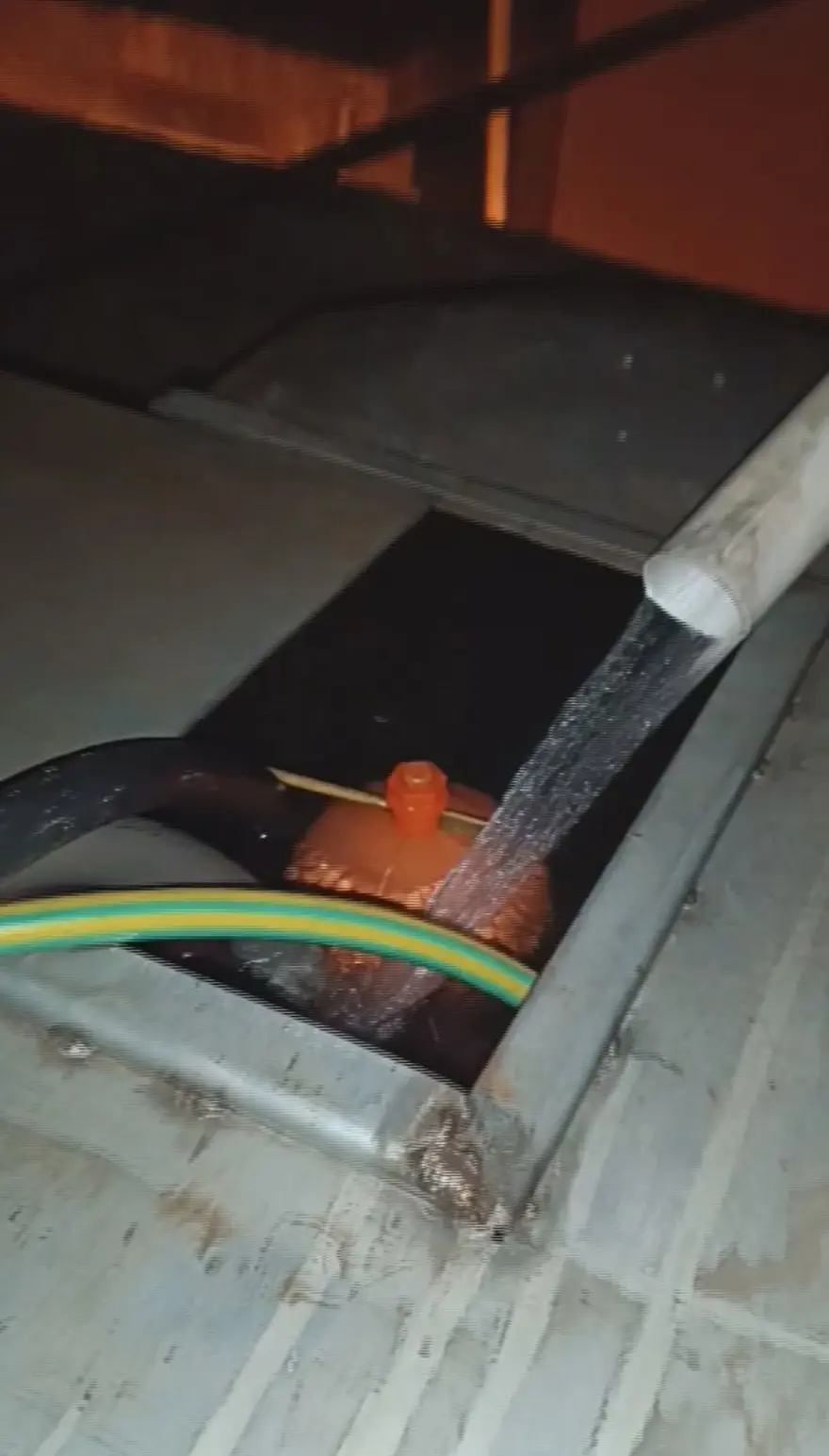 "BANYO YAPARKEN, BULAŞIKLARI YIKARKEN VE LAVABODA KULLANIYORUM" 3