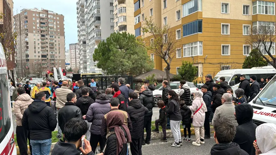 İstanbul'da 14 katlı binada patlama: 1 can kaybı, 3 yaralı 14