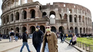 İtalya'da Covid-19 salgınında 40 bin 902 ile en yüksek günlük vaka sayısına ulaşıldı