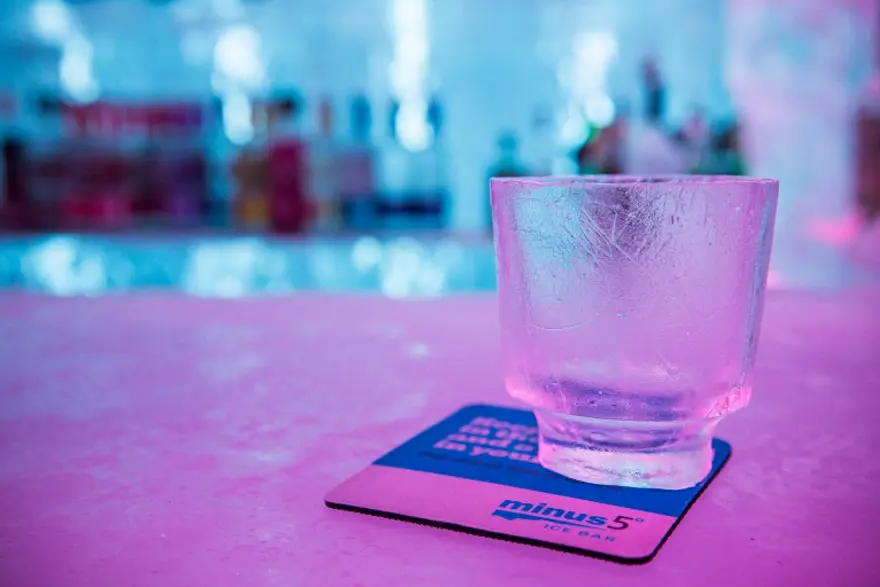 Buz bar ilgi odağı 12