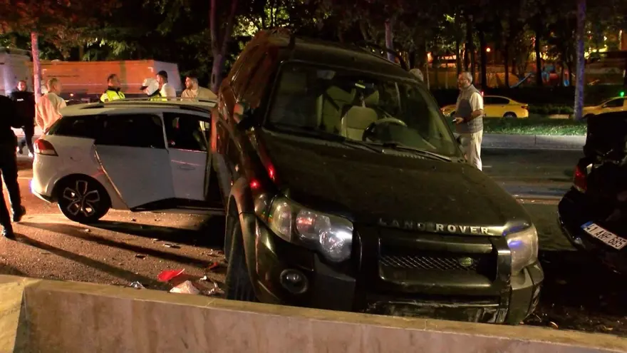 Beşiktaş'ta zincirleme kaza: Taraflar arasında tartışma çıktı 5