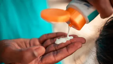 Dermatolog açıkladı: Güneş kremi seçerken mutlaka dikkat etmeniz gerekenler