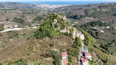 2 bin 500 yıllık Ünye Kalesi bölge turizmine katkı sunuyor