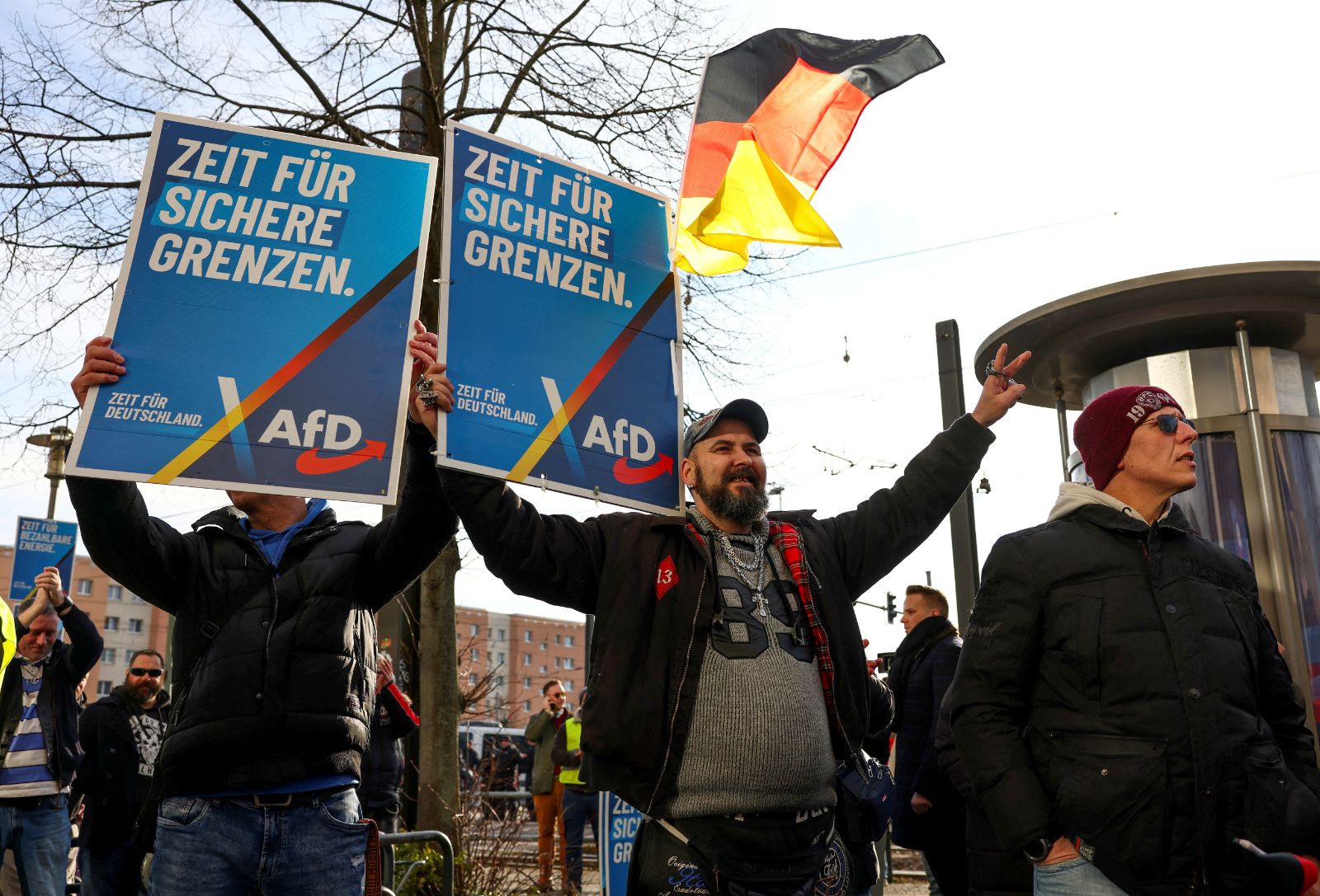 Almanya’da aşırı sağcı AfD ilk kez anketlerde birinci sırada