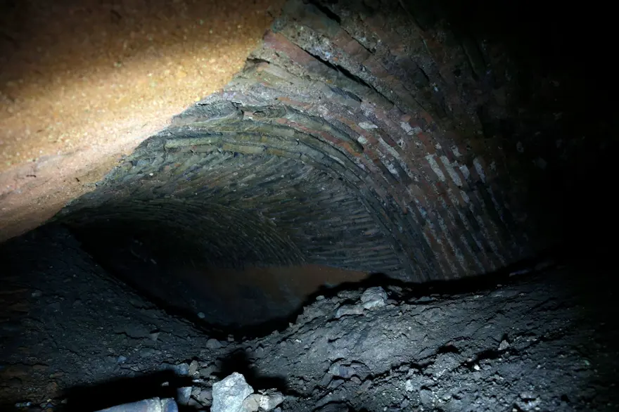 Ayasofya'nın en büyük yer altı yapıları görüntülendi 2 Ayasofya'nın en büyük yer altı yapıları görüntülendi 2