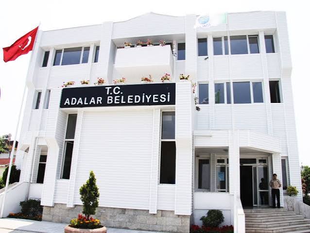 Son dakika... Adalar Belediyesi'ne operasyon: Başkan Ali Ercan Akpolat gözaltına alındı