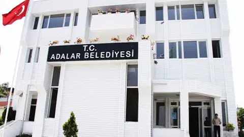 Adalar Belediye Başkanvekili seçimi ertelendi