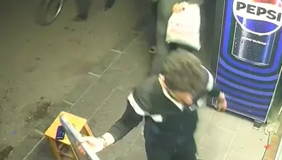 Telefon hırsızlığı kamerada