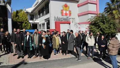 Karne günü velilere kötü sürpriz: "Okula geldiğimizde öğretmenler öğrencilerle ağlıyordu"