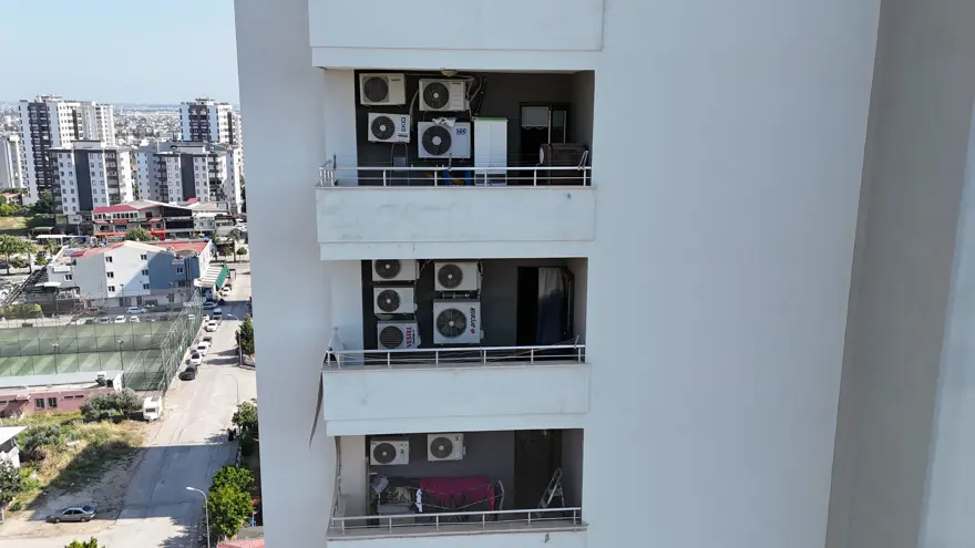 Bir evde 6 klima var! Adana aşırı sıcakla mücadele etmeye çalışıyor 