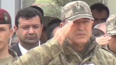 Hulusi Akar, Mardin'de şehitler için düzenlenen törene katıldı