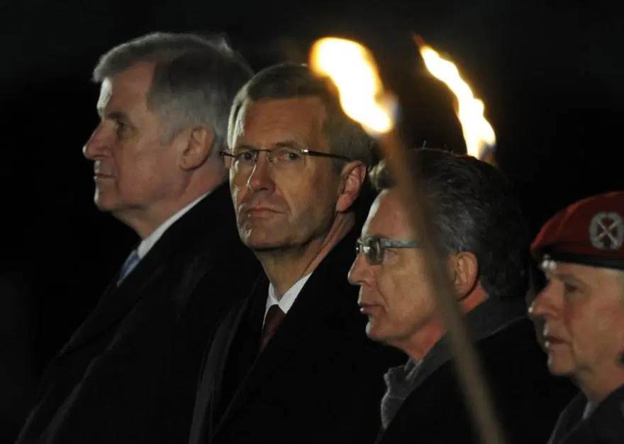 Wulff'a vuvuzelalı protesto 6 Wulff'a vuvuzelalı protesto 6