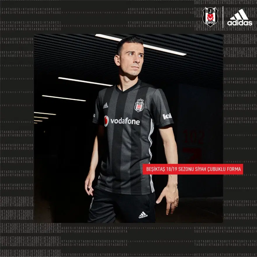 Beşiktaş'ın yeni sezon formaları satışa çıktı 8