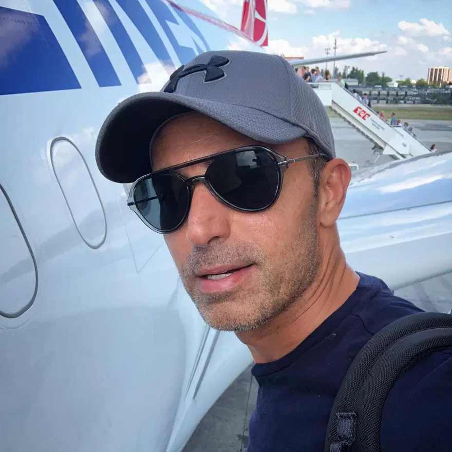 Mustafa Sandal, Defne Samyeli'nin şikayeti üzerine ifadeye çağrıldı Mustafa Sandal, Defne Samyeli'nin şikayeti üzerine ifadeye çağrıldı
