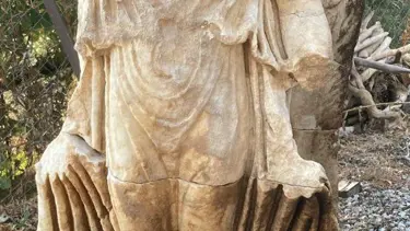 Alanya'da 1800 yıllık Zafer Tanrıçası heykeli bulundu