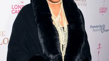 Janet Jackson 1920'ler partisi Gatsby Gala'da