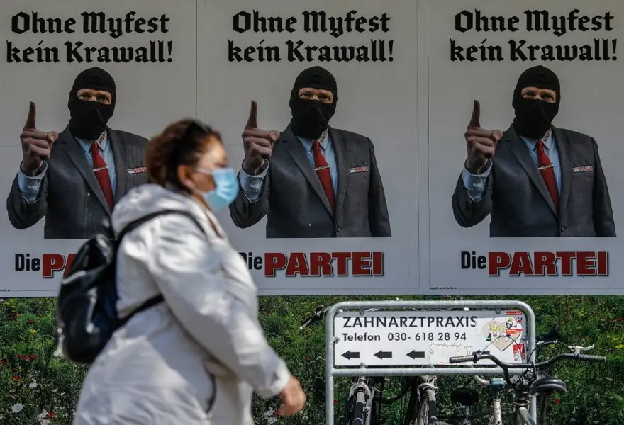 Karantinayı adım adım kaldıran Almanya'da endişelendiren gelişme 15