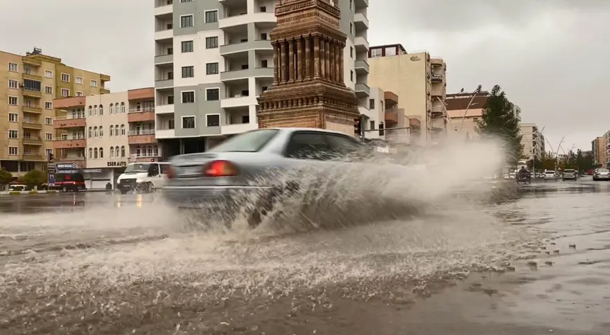 Mardin ve Şırnak'ta sağanak: Evleri su bastı 6