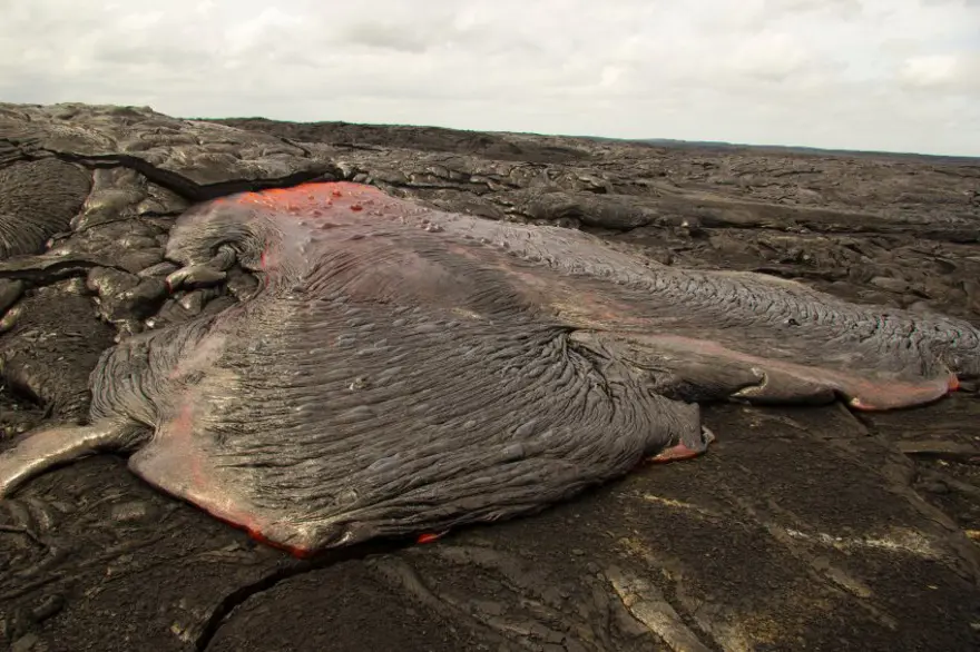 Hawaii'de Kilauea yanardağındaki lav denizi akmaya başladı 12 Hawaii'de Kilauea yanardağındaki lav denizi akmaya başladı 12