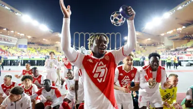 Monaco'nun 18 yaşındaki yıldızı Barcelona'yı devirdi: Mbappe'yi geride bırakıp tarihe geçti!