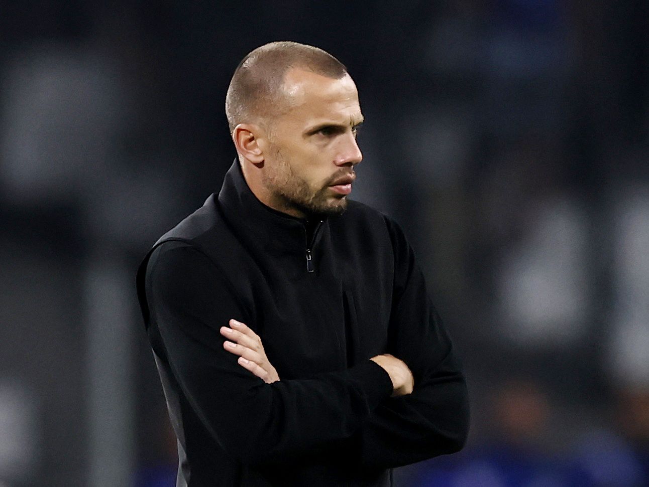 Ajax Teknik Direktörü Heitinga: "Bizim en önemli oyuncumuz Chelsea'de 11'e giremiyor"