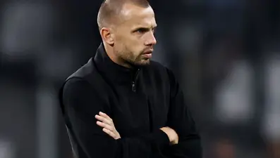 Ajax Teknik Direktörü Heitinga: "Bizim en önemli oyuncumuz Chelsea'de 11'e giremiyor"