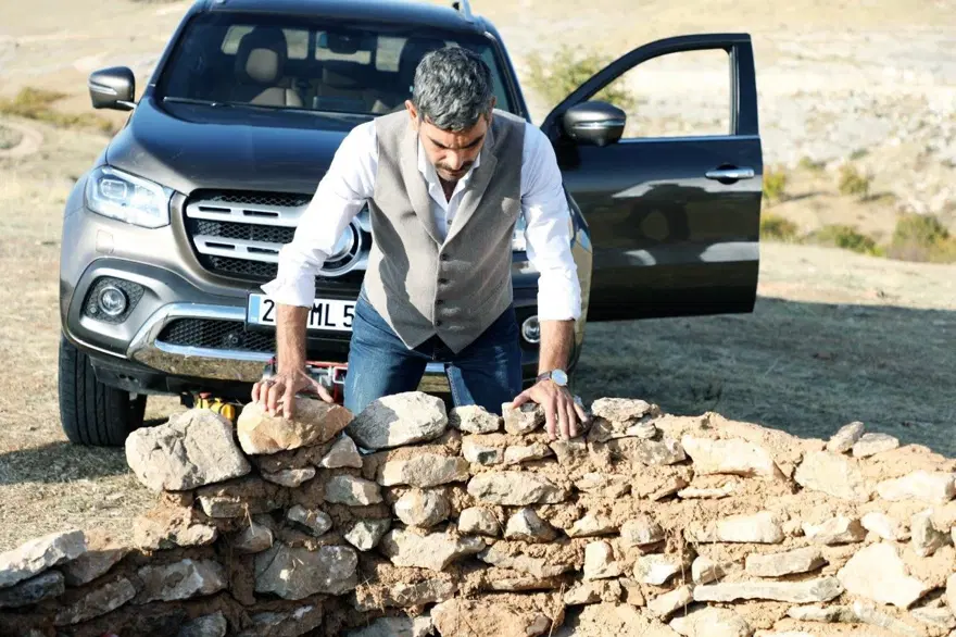 Güvercin, Kenan, Mehmet Ali Nuroğlu, Güvercin dizisi 4 Güvercin, Kenan, Mehmet Ali Nuroğlu, Güvercin dizisi 4