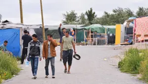 Calais’de umut yolları engellerle dolu