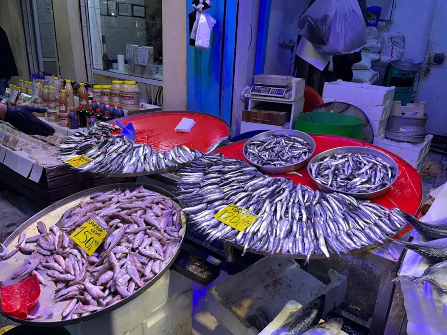 Tezgahlarda fırtına etkisi: Balık fiyatlarına yansıdı 7 Tezgahlarda fırtına etkisi: Balık fiyatlarına yansıdı 7