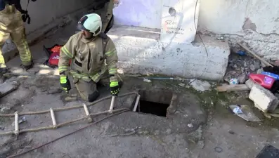 Tavuklarını beslerken su kuyusuna düştü