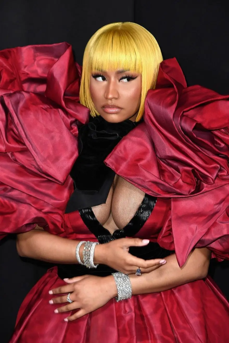 NICKI MINAJ 27 NICKI MINAJ 27
