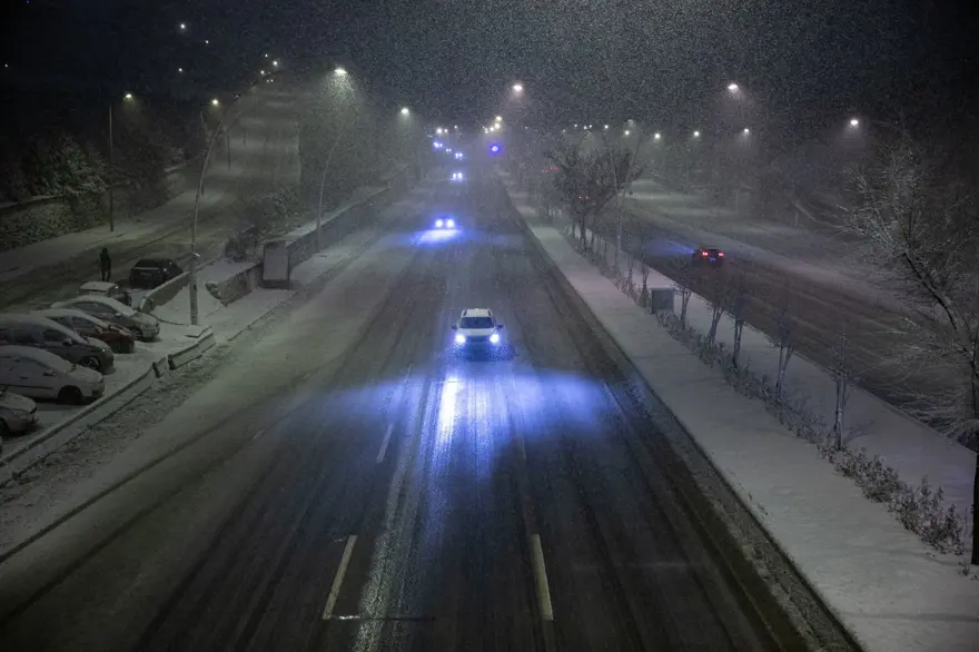 Ankara beyaza büründü, sırada İstanbul var 35 Ankara beyaza büründü, sırada İstanbul var 35