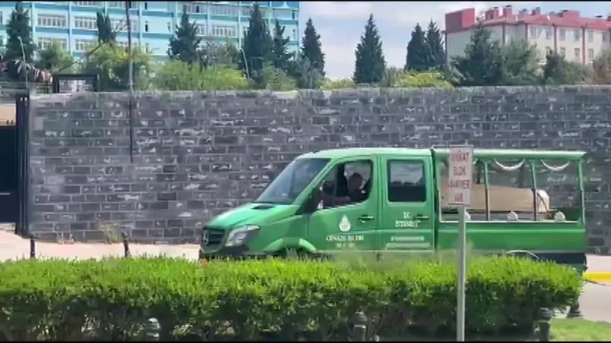 "KARDEŞİMİN YÜZÜ GÖZÜ MOSMORDU" 4 "KARDEŞİMİN YÜZÜ GÖZÜ MOSMORDU" 4