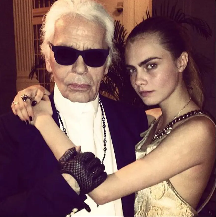 Güzelliğini anneannesinden almış 4