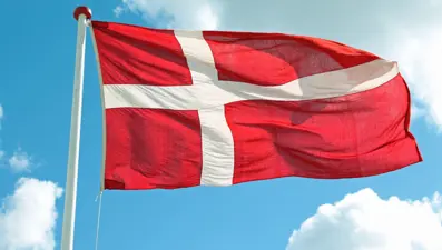 Danimarka'da yeni yasa: Yabancı bayraklara sınır getirildi