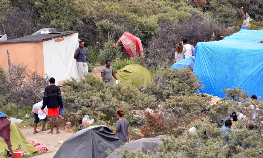 Calais’de umut yolları engellerle dolu 15 Calais’de umut yolları engellerle dolu 15