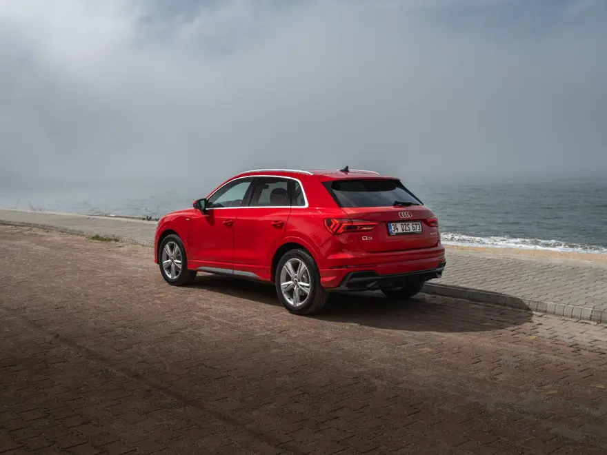 OTOMOBİL TESTİ: Tüm ayrıntılarıyla yenilenen Audi Q3 14