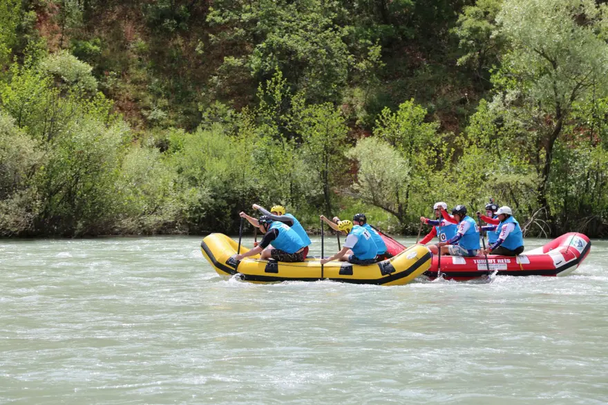 Munzur Çayı'nda rafting (Türkiye'de bir ilk) 18