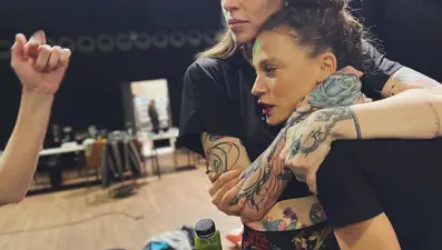 Serenay Sarıkaya'lı Alice Müzikali geri dönüyor