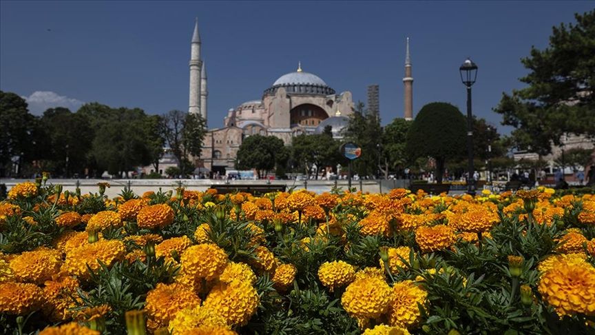 Ayasofya-i Kebir Cami-i Şerifi ibadete açıldığından beri yaklaşık 25 milyon ziyaretçi ağırladı