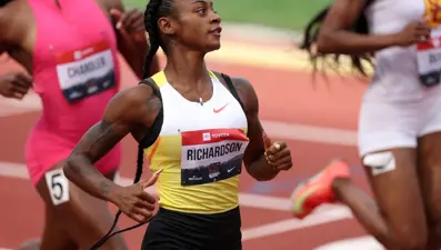 Olimpiyat şampiyonu erkek arkadaşını dövdü