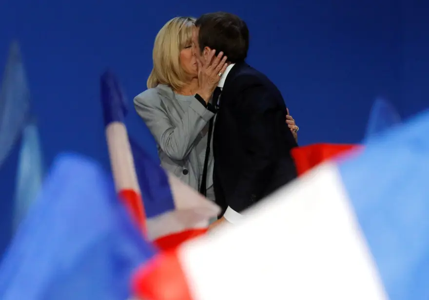 Fransa'nın yeni Cumhurbaşkanı Macron oldu (Emmanuel Macron kimdir?) 29 Fransa'nın yeni Cumhurbaşkanı Macron oldu (Emmanuel Macron kimdir?) 29