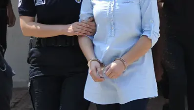 Eskişehir&#x27;de FETÖ operasyonu: Kadın yapılanmasında 17 kişi yakalandı