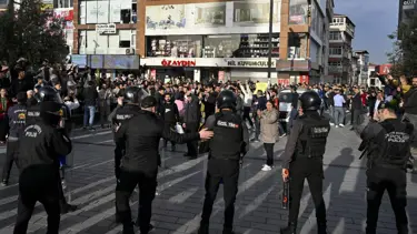 İstanbul'daki izinsiz gösterilerde 132 kişi gözaltına alındı