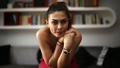 Leyla Bilginel tedavi için Türkiye'ye getirildi (Dang Humması)