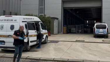 İş makinesinin altında kalan işçi hayatını kaybetti