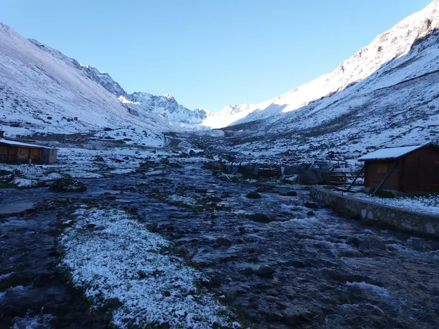 Rize’de Haziran ayında yaylaya kar yağdı 8
